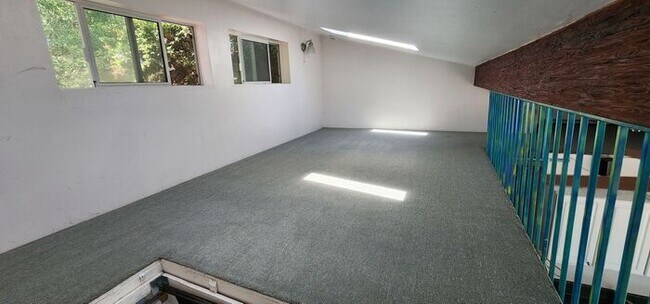 Building Photo - Rarely available Poolside studio cottage!