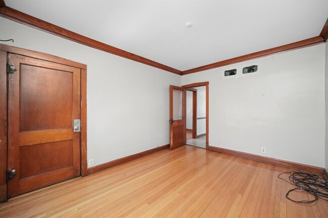 Building Photo - 4011 S Talman Ave
