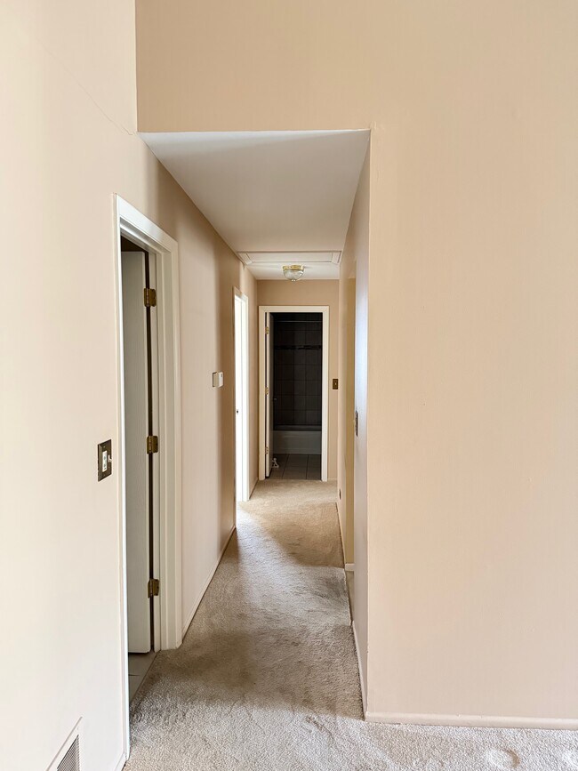 Foto del edificio - 608 Berkley Ct
