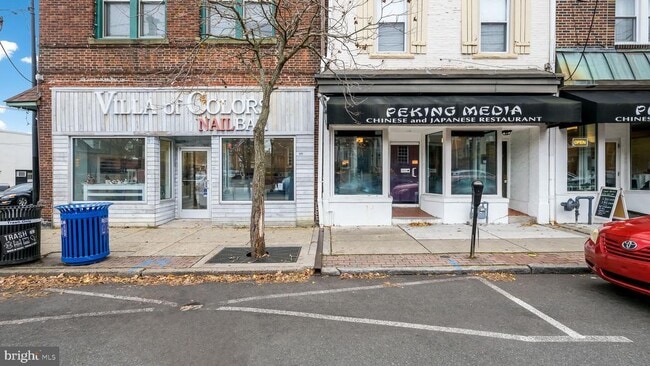 Building Photo - 2 E State St