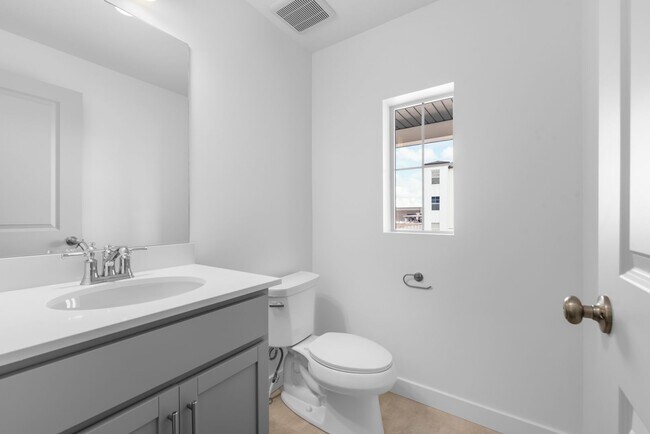 Building Photo - 1627 E 6820 N
