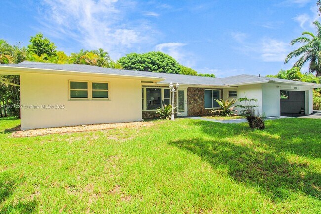 Building Photo - 5785 SW 160th Ave