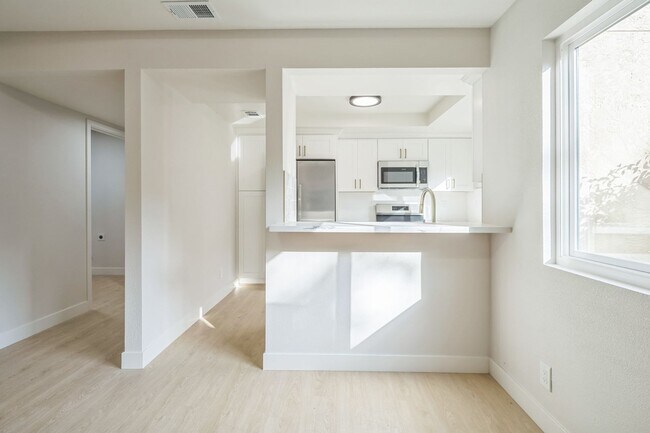 Foto del edificio - Charming 2BR House in Fremont