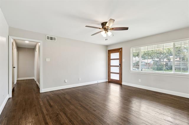 Building Photo - 519 Royal Crest Dr