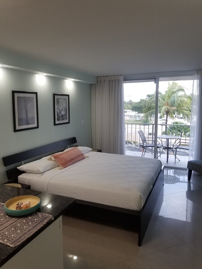 88500 Overseas Hwy Unit 302, Tavernier, FL 33070 Condo for Rent in