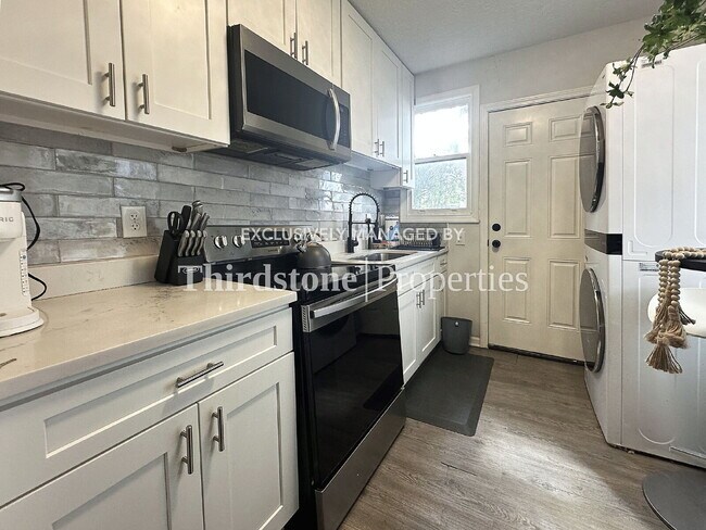 Foto del edificio - 2508 Gilmore St