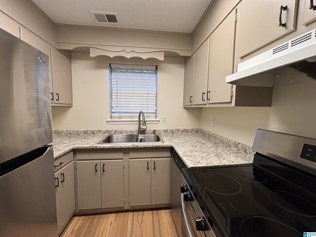 Foto del edificio - 2053 Montreat Cir