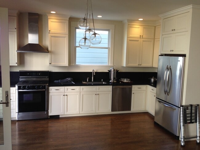 Kitchen - 1866 Golden Gate Ave