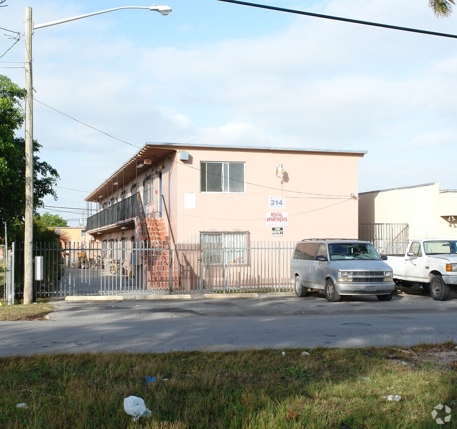 Foto principal - 314 SW 3rd Ave