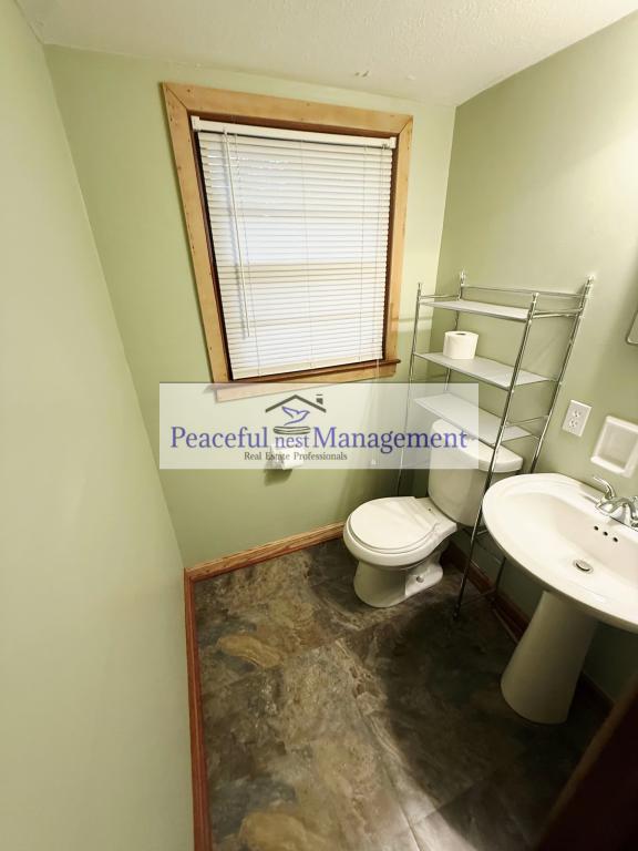 Foto del edificio - 441 Braselman Ave