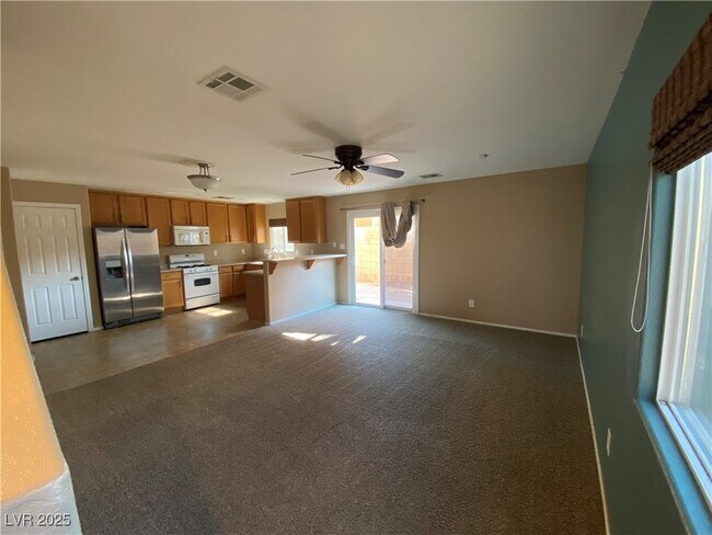 Building Photo - 9127 S Black Beauty St