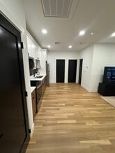 Building Photo - 1002 Broad St