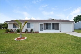 Building Photo - 6947 Roslyn Ct
