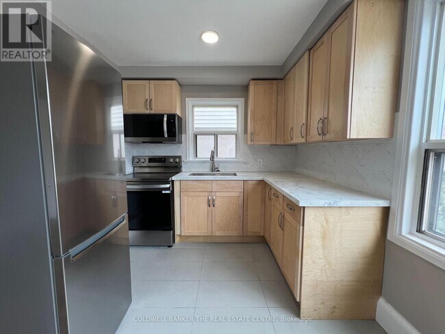 Building Photo - 108 Grandville Ave