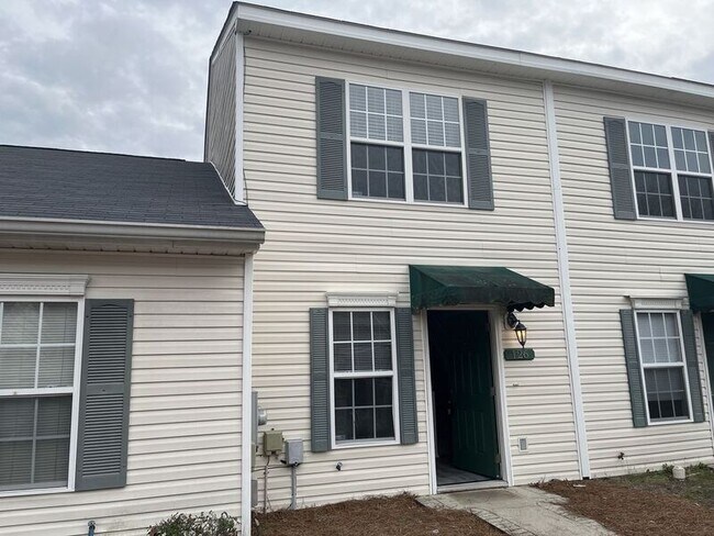 Building Photo - 126 Brittany Way
