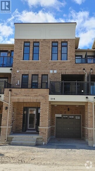 Building Photo - 204 Lord Elgin Ln