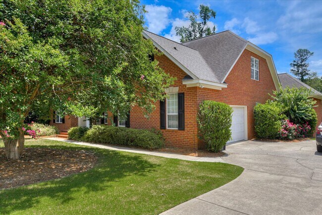 Foto del edificio - 4514 Ridgepine Dr