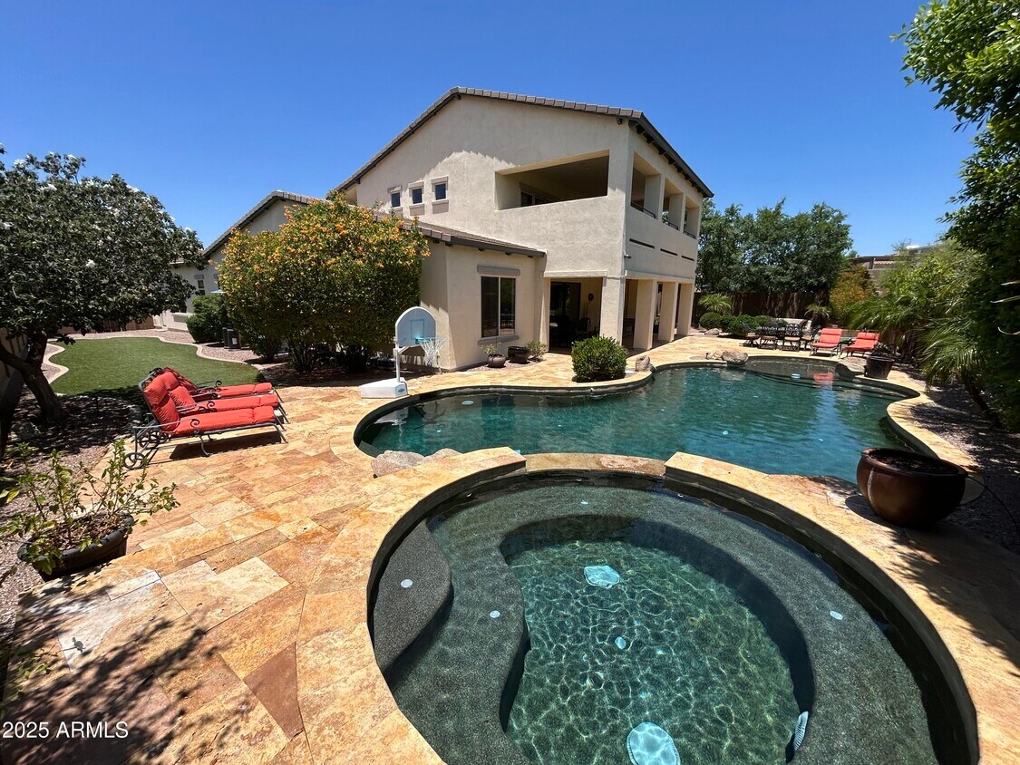 Primary Photo - 5415 E Hallihan Dr