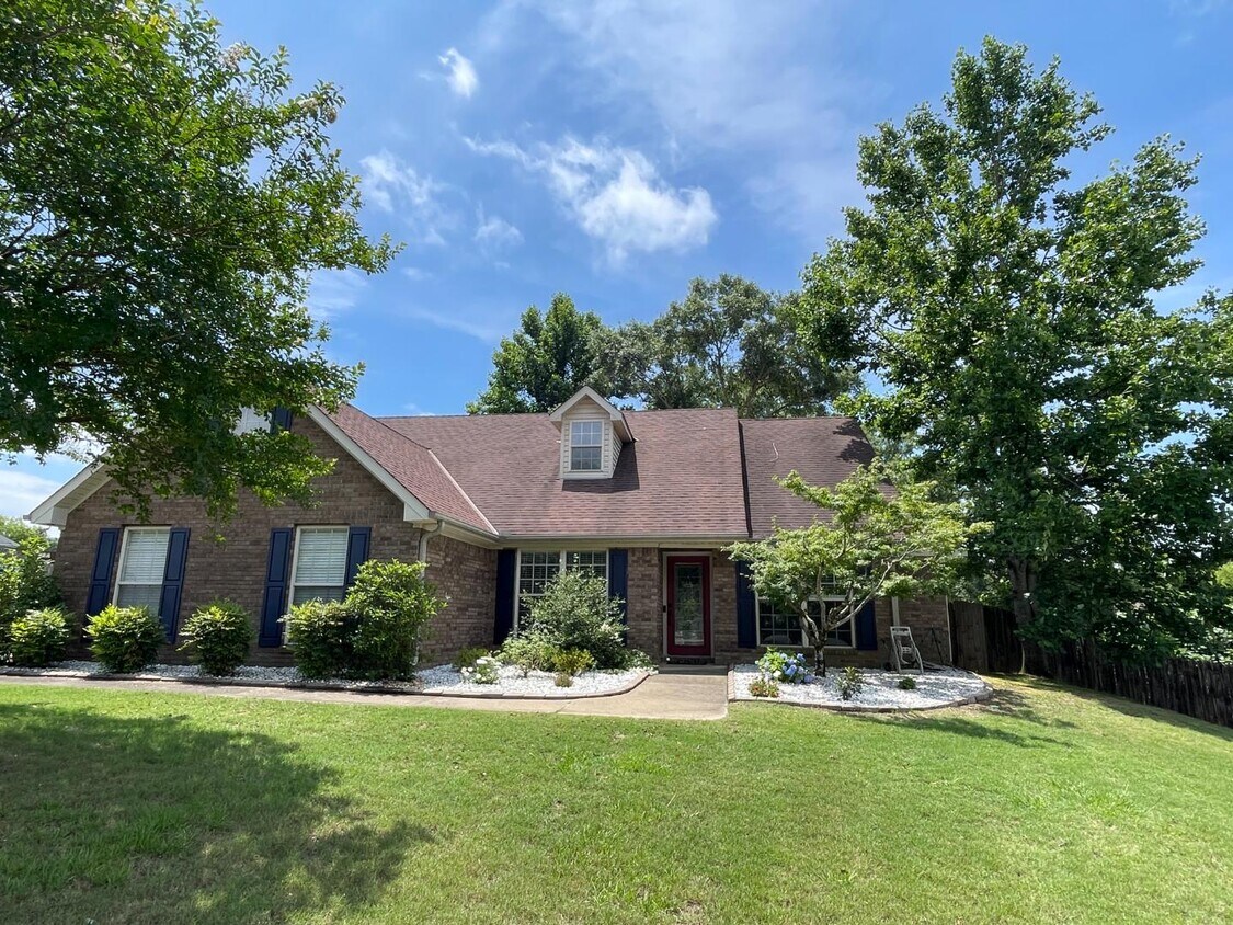 Primary Photo - 131 Lee Rd