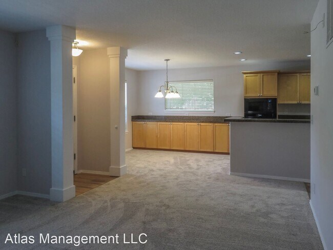Building Photo - 3 br, 2.5 bath House - 572 NE 62nd Ave