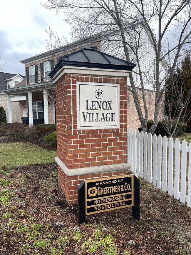 Foto del edificio - Lenox Village!