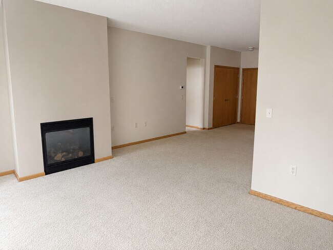 Foto del edificio - Emerson Hills Apartments