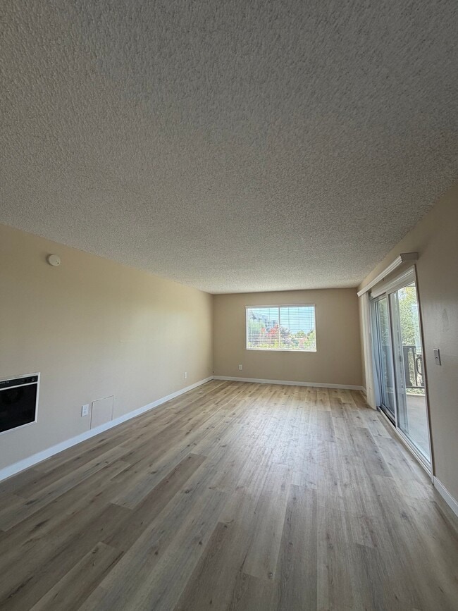 Building Photo - 28151 Highridge Rd