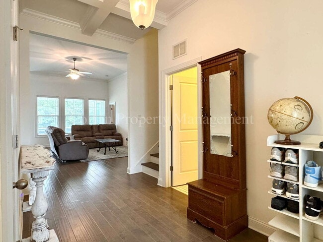 Building Photo - 7653 Vancouver Ct