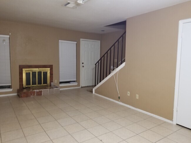 Foto del edificio - 9901 Sharpcrest St