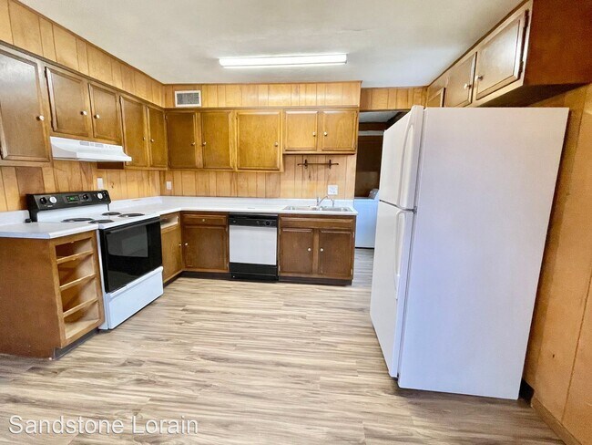 Building Photo - 3 br, 1 bath House - 2494 E. 39th Street