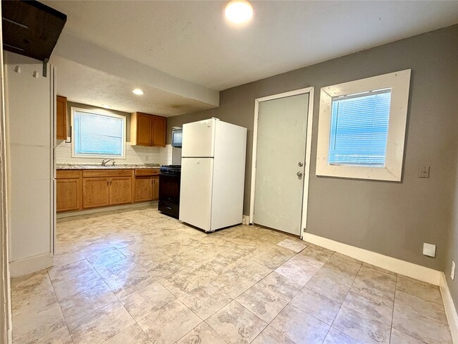 Building Photo - 4727 Eppes St