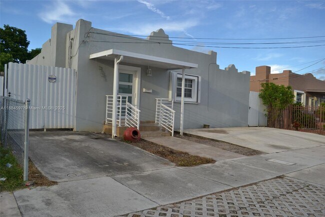 Foto del edificio - 3501 NW 14th Terrace