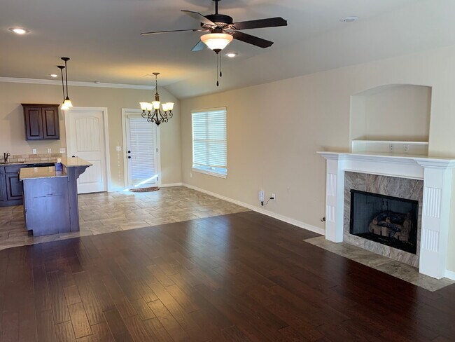 Photo - 3072 N Autumn Rose Ave Apartment
