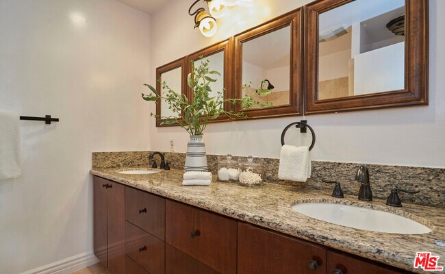 Building Photo - 1228 11th St