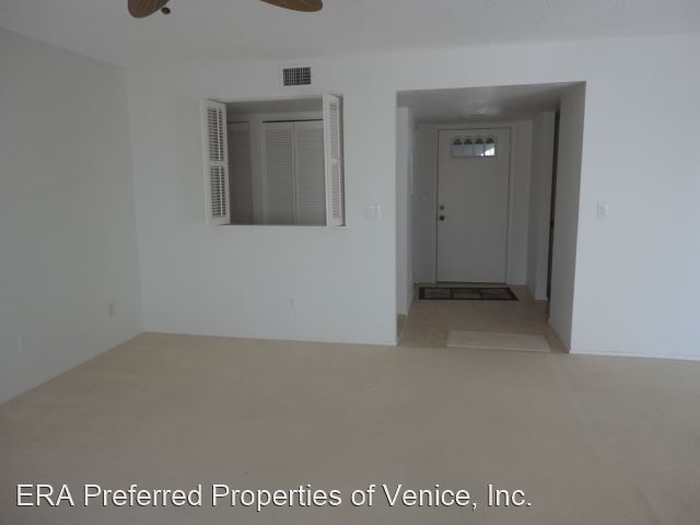 Building Photo - 812 Capri Isles Blvd
