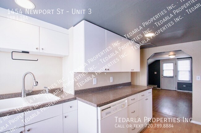 Building Photo - 1454 Newport St