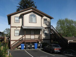 Building Photo - 860 SE Jensen St