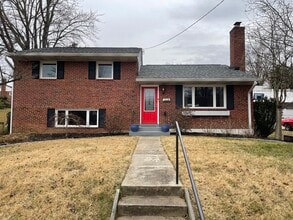 Building Photo - 4810 Mori Dr