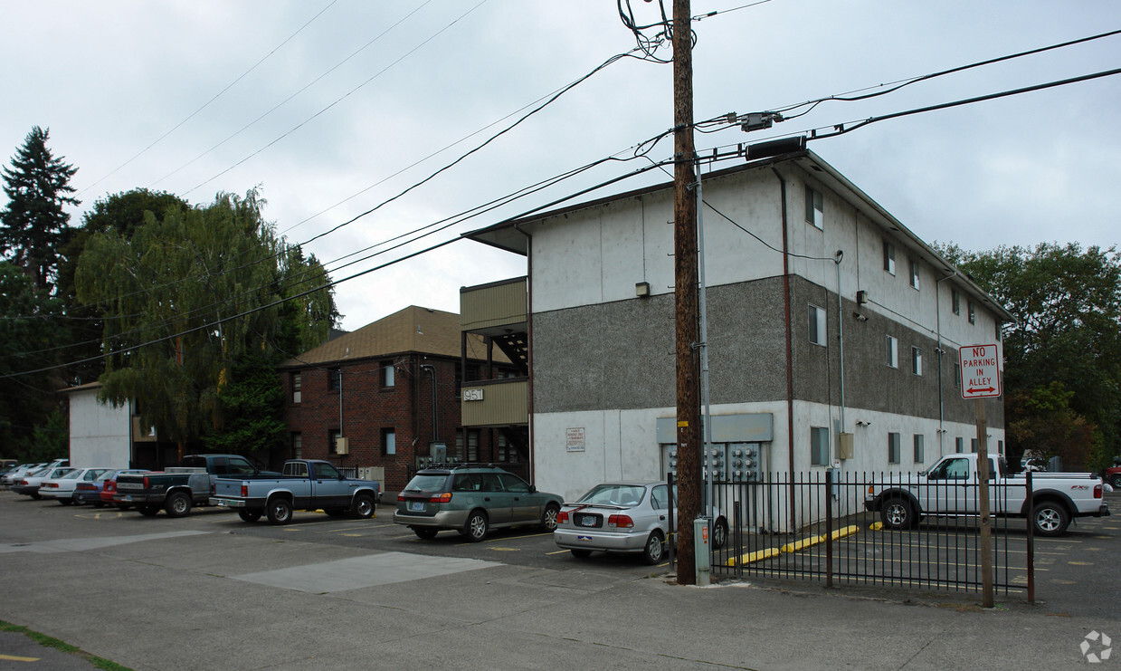 Foto del edificio - Hilyard Apartments