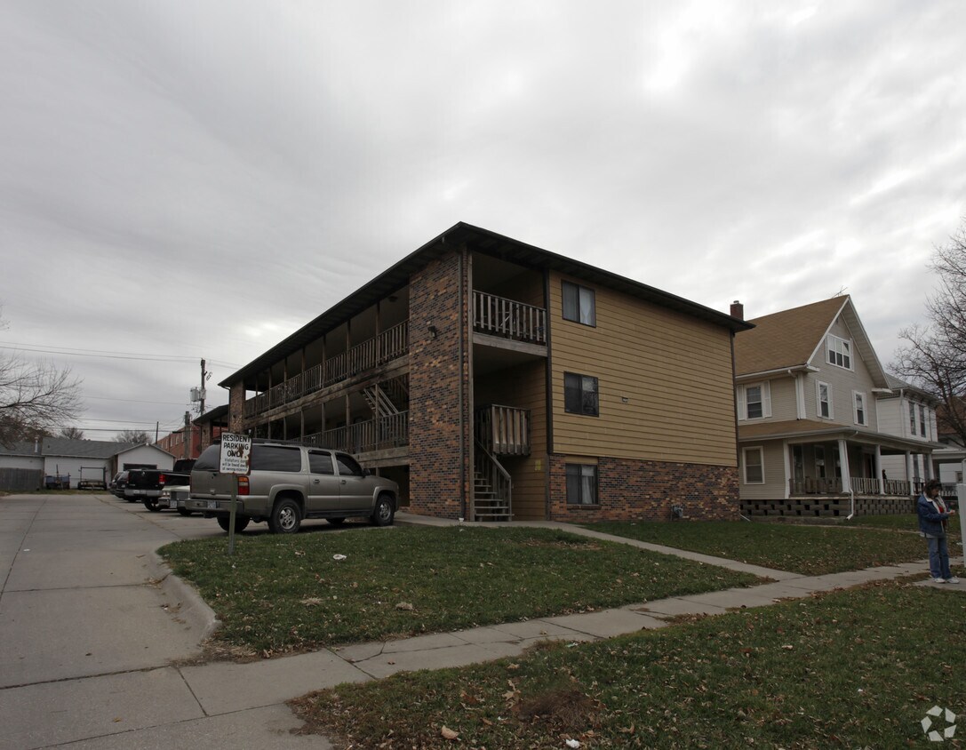 Primary Photo - 2741 P St