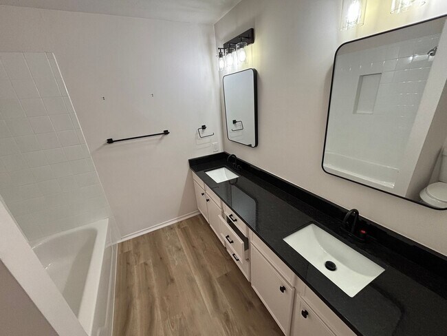 Foto del edificio - Great Location!