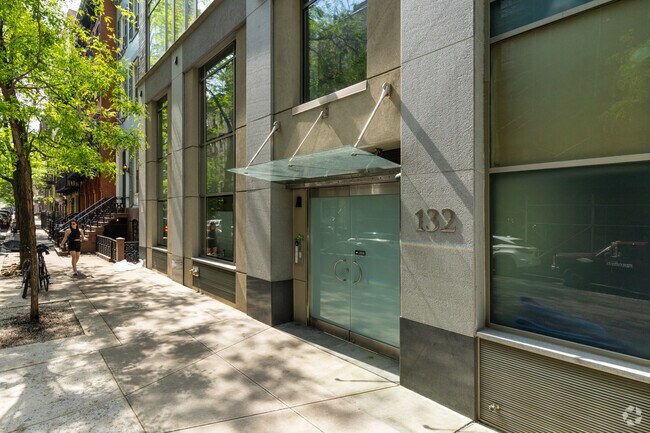 Entrance - 132 E 30th St