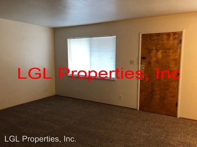 Building Photo - 4411 Del Rio Rd