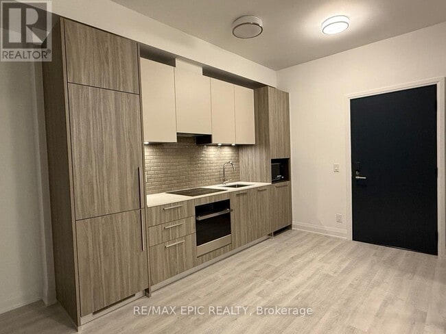 Building Photo - 65 Broadway Ave