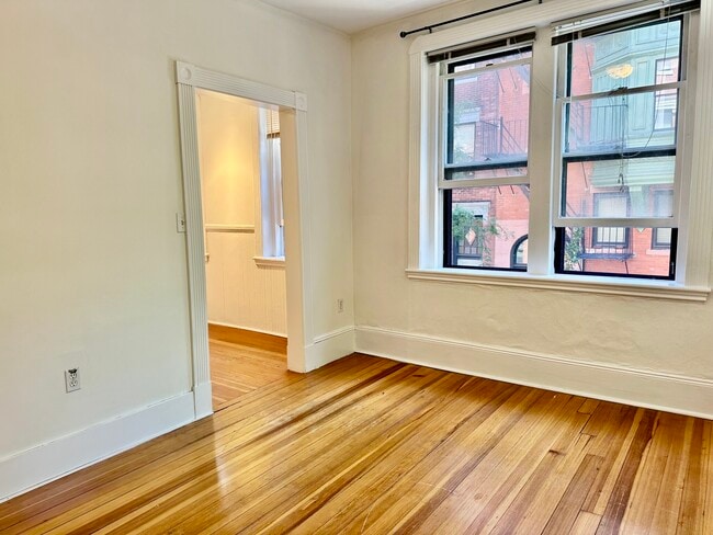Foto del edificio - 15 Revere St