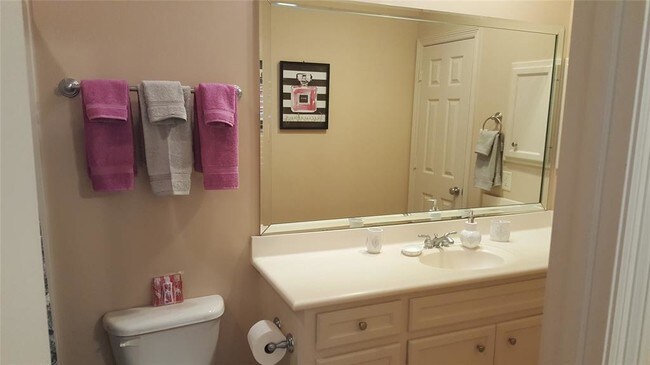 Foto del edificio - 1515 Hyde Park Blvd