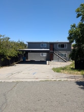 Building Photo - 478 Porter St