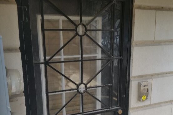 Private, secure entrance - 87 Pulaski St