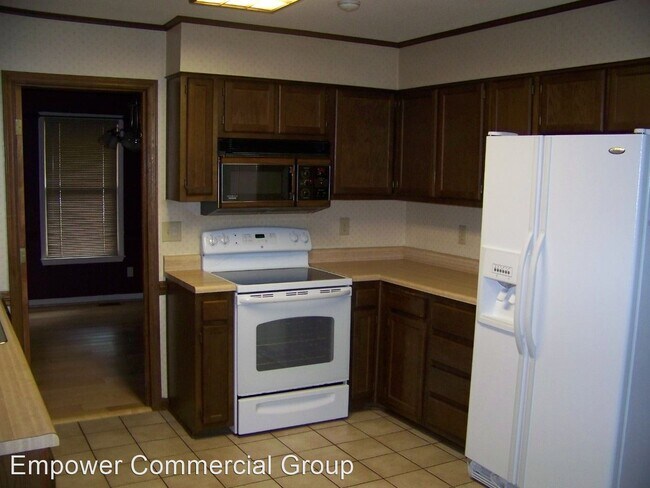 Building Photo - 3 br, 2 bath House - 6414 Deland Avenue