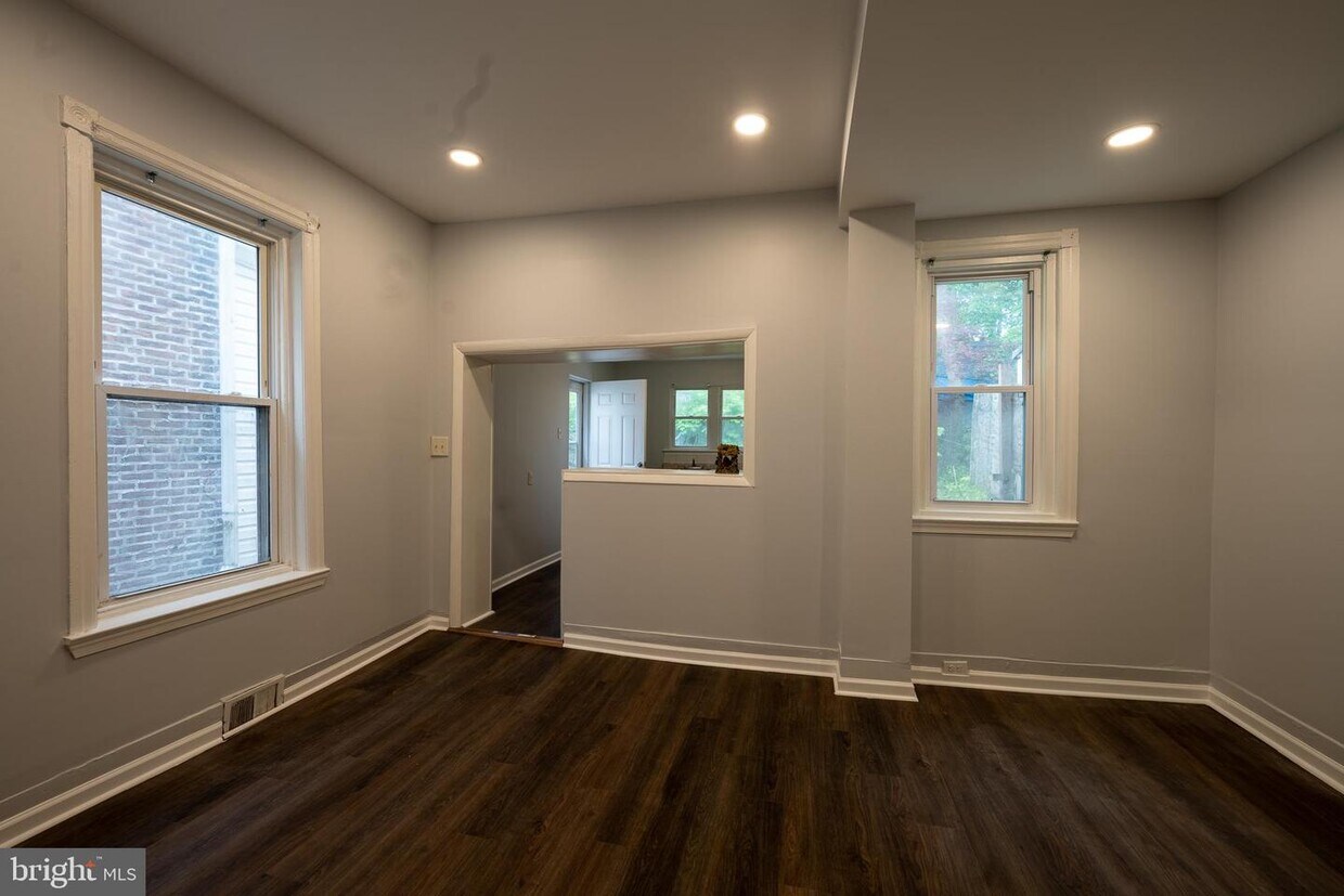 Foto principal - 1116 Parker St